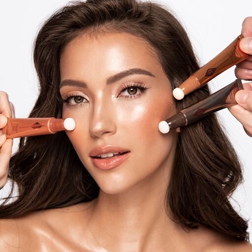 BEAUTY LIGHT WAND & HOLLYWOOD CONTOUR KIT MUST-HAVE CHEEK KIT