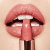 HOT LIPS 2 IN LOVE WITH OLIVIA
