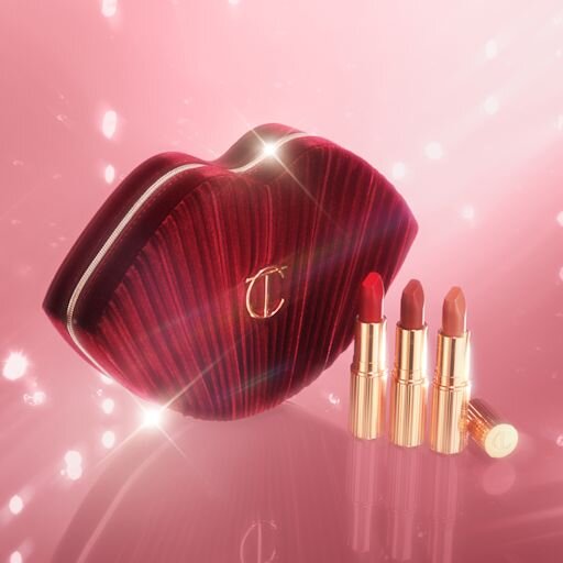 HOT LIPS BAG MAKEUP BAG & LIP KIT