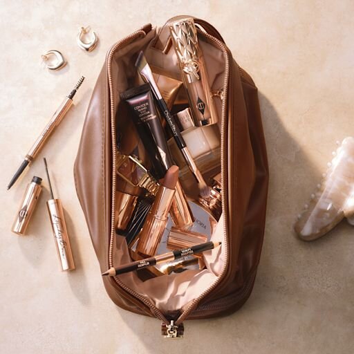 THE SUPER NUDES MATTE REVOLUTION - CATWALKING